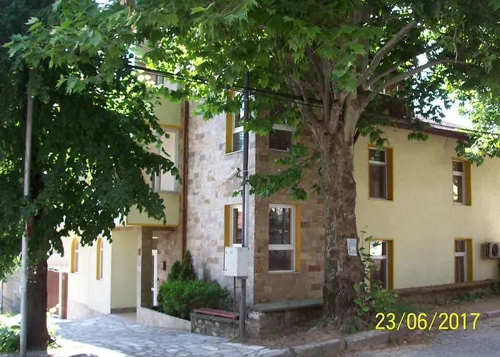 Gergevana Guest house 3*